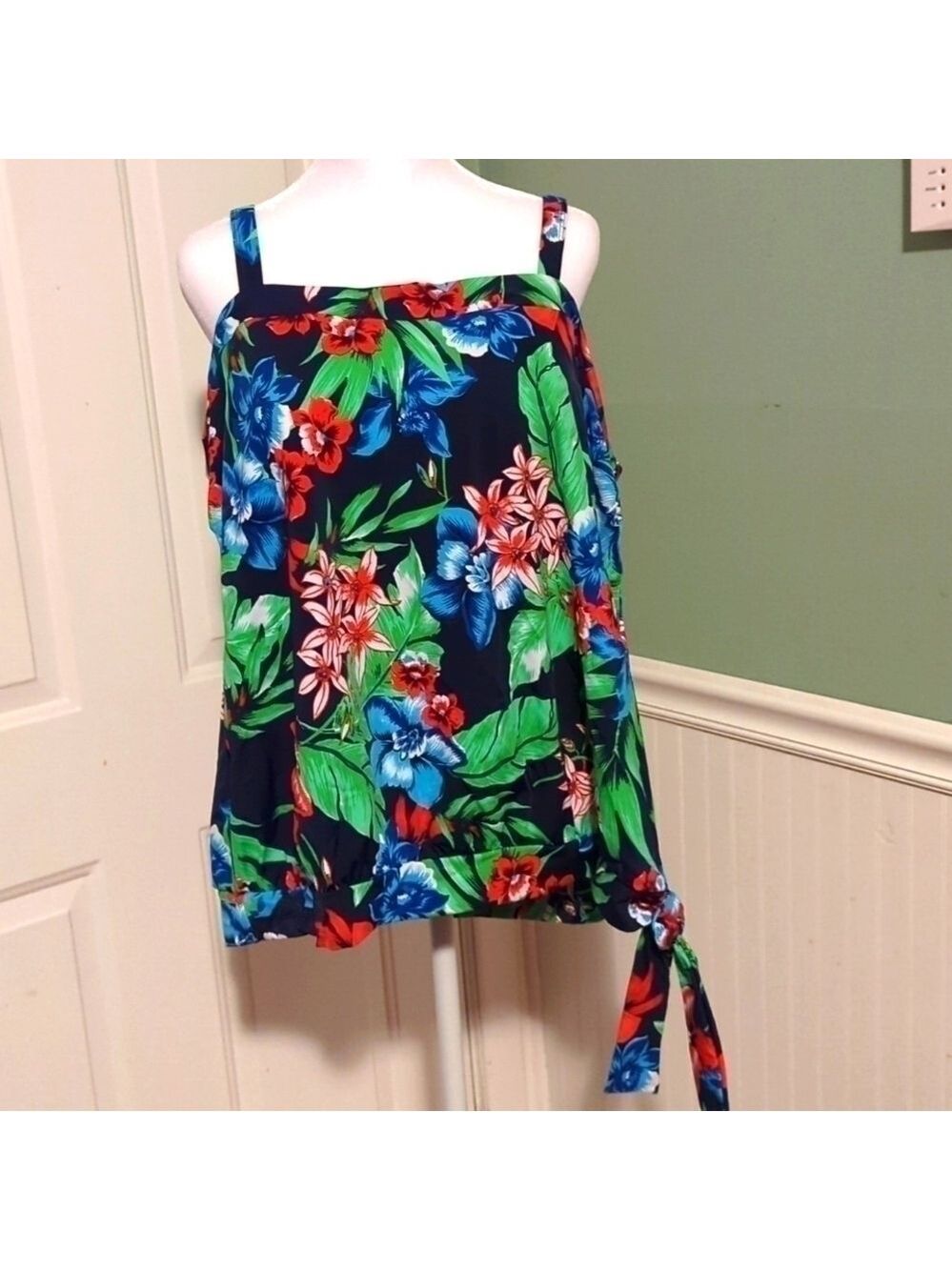 Swim 365 Tropical Bathing Suit Top Adjustable Straps 20W